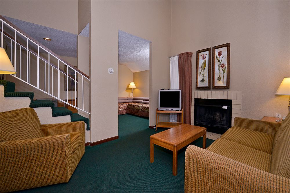 Mainstay Suites Springfield South - Battlefield Rd Kültér fotó